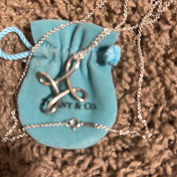 🔹Authentic Tiffany Cross Necklace with 26 in chain🔹 - Picture 6 of 7